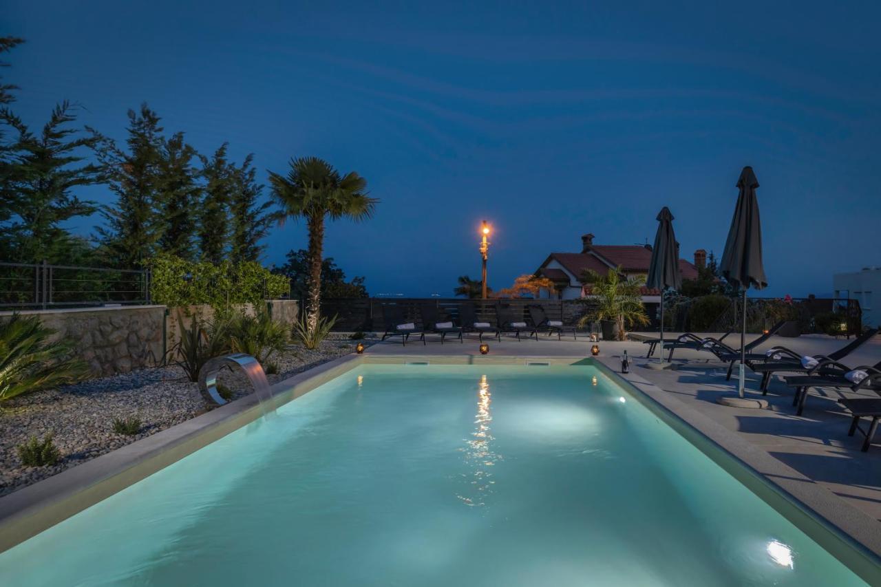 Villa Adriatic, Apartment Rebecca With Heated Swimming Pool, Sew View, Childrens Playground Ičići Dış mekan fotoğraf